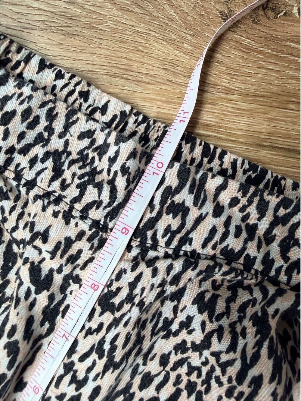 H&M Animal Print Viscose Pull On Pants Women's US 4 - Picture 6 of 9